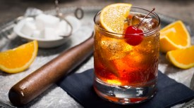 Seasonal Sips: 8 Old Fashioned Cocktail Recipes for Cozy Winter Nights